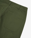 Close up view of view of 5016 Uskees men's cotton twill coriander green 'commuter' trousers showing the back pocket detail
